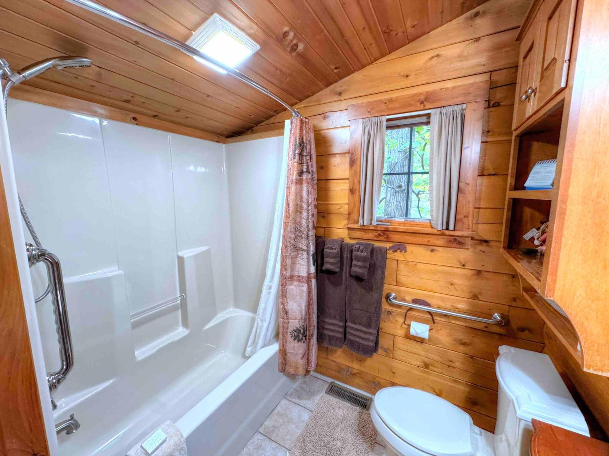 Ferngully Creek Cabins ミラーズバーグ エクステリア 写真